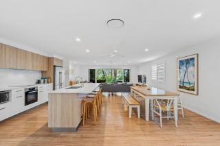 Driftwood on Home Beach - Absolute Beachfront - 8