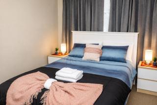 Spacious 3BD family home with BBQ and verandah - 9
