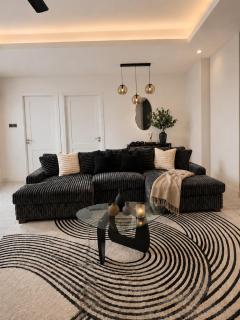 Palm Noir Modern Luxury Escape with a Resort Vibe - 2