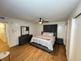 Whole 4 Bedroom home with Pool and Game-room! - 7