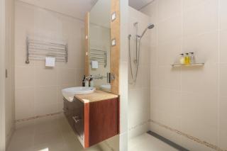 Allawah Private Estate with Pool & Tennis Court, Sleeps 10 - 8