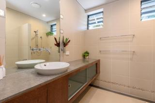 Allawah Private Estate with Pool & Tennis Court, Sleeps 10 - 7