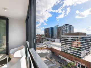 Cityview Trendy Valley Centre 1Bed Carpark n Pool - 6