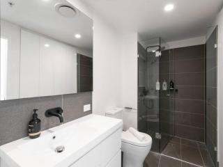Cityview Trendy Valley Centre 1Bed Carpark n Pool - 4