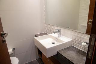 Bloomfields 1BR in Gate Tower - Reem Island - 2