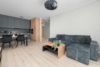 Przestronne Apartamenty z Parkingiem i Balkonem w Łodzi by Noclegi Renters - 0
