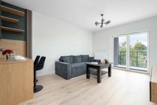 Przestronne Apartamenty z Parkingiem i Balkonem w Łodzi by Noclegi Renters - 7