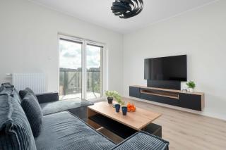 Przestronne Apartamenty z Parkingiem i Balkonem w Łodzi by Noclegi Renters - 5