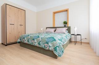 Central 2BR Apartment Fully Renovated 2026 - 3