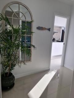 Villa Aura - 4BR - Pool - Lagoon Views - 4