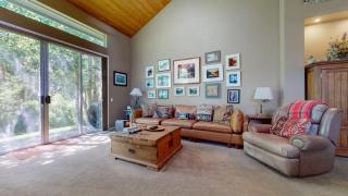 Snowcreek IV #545 condo - 5
