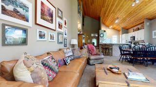 Snowcreek IV #545 condo - 2