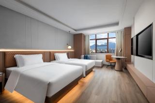 Zhangjiajie Wyndham 72Qilou Scenic Area Hotel - Near Tianmen Shan Cableway & Zhangjiajie West High-Speed Railway - Buffet Breakfast, Fitness Center, Laundry Service, English-Speaking Concierg - 1