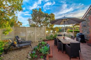 Stonewell Cottages and Vineyards - 3