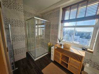 Lion House, Seafront Apartments - 4