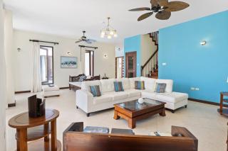 Hospitality Expert - Little Waters Villa Negril - 3