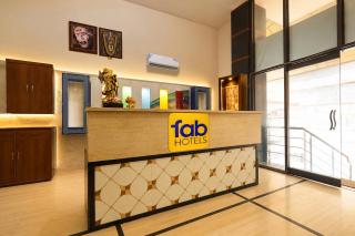 FabHotel Sashi Paradise - 8