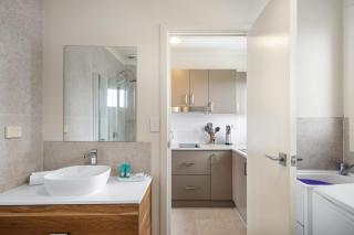 Newly Renovated Geelong Serviced Apartments by Short & Long Stays - 5