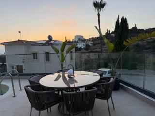 Modern Luxury Villa with private Pool - 2