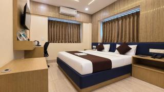 Executive Inn - The Bay Suites - 8
