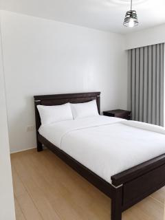 Elegant 2-Bedroom Apartment with Pool & Balcony - 2