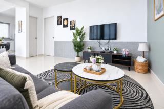 High Floor Partial Seaview 2BR Suite Near Gurney Mansion One 26 - 6
