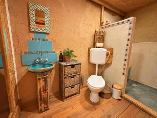 The Secret Garden Guesthouse - 3