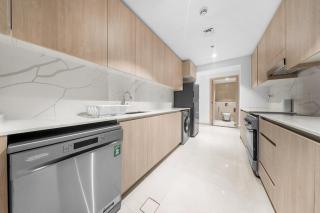 Brand New Private Garden next to Pool Spacious - 9