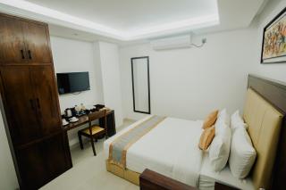 Golden Palace Hotel, Feni - 9