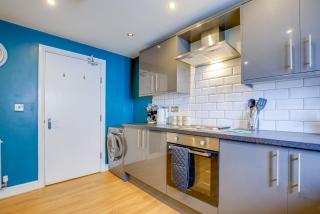 Spacious 4 BR Kelham Stay 8Beds 10Guests - 6