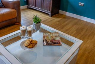 Spacious 4 BR Kelham Stay 8Beds 10Guests - 2
