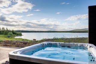 The Lakeview by Hilla Villas - 6