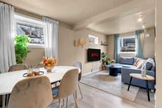 The Arctic Suites with Free Parking - 7