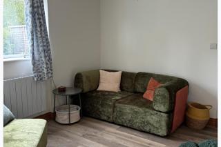 2 Bedroom Cottage Sleeps 5 - Pets Ok - Garden - 9