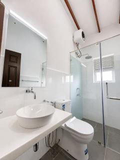 Signature 2BR - Luxury Villa - Santorini - Negombo - 7