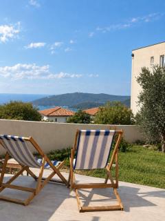 Alina - 0