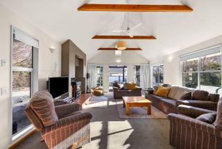 Cherry Court Comfort Big Family Home - 9