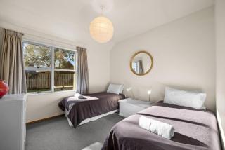 Cherry Court Comfort Big Family Home - 1