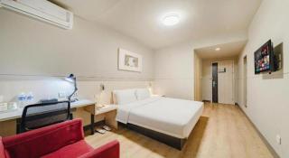 Jinjiang Inn Shanghai International Tourism and Resorts Zone Kangxin Highway Branch - 2