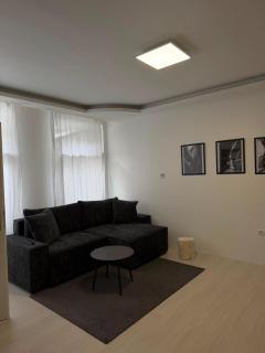 50m zum Bahnhof - 2 Zimmer zentral in Fürth - 0