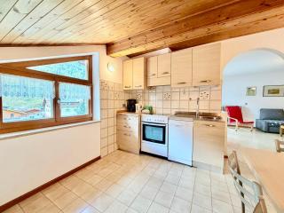 3-Bedroom Antermont Apartment - Ski and Mountain View - 1