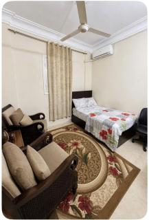 2BR Ground Floor Apartment - Affordable & Convenient - 6