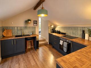 The Vault - Boutique Cosy Peak District Retreat - 3