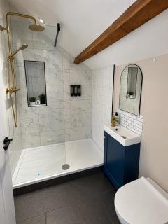 The Vault - Boutique Cosy Peak District Retreat - 4