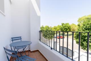 Diseño, espacio y confort en Gerena, ideal grupos - 1