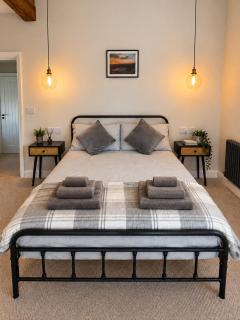 The Treasury - Boutique Cosy Peak District Retreat - 9
