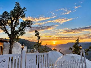 Glamp Resort Premium Luxury Domes with Mountain Views - 5