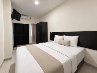 Collection O near Transmall Padang formerly New Living - 6