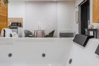 Love Room - Spa Balnéo Privatif & Nuit Romantique - 7