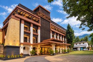 Pleasant Tree Hotels - Luxury Stay Amidst Nature - 9